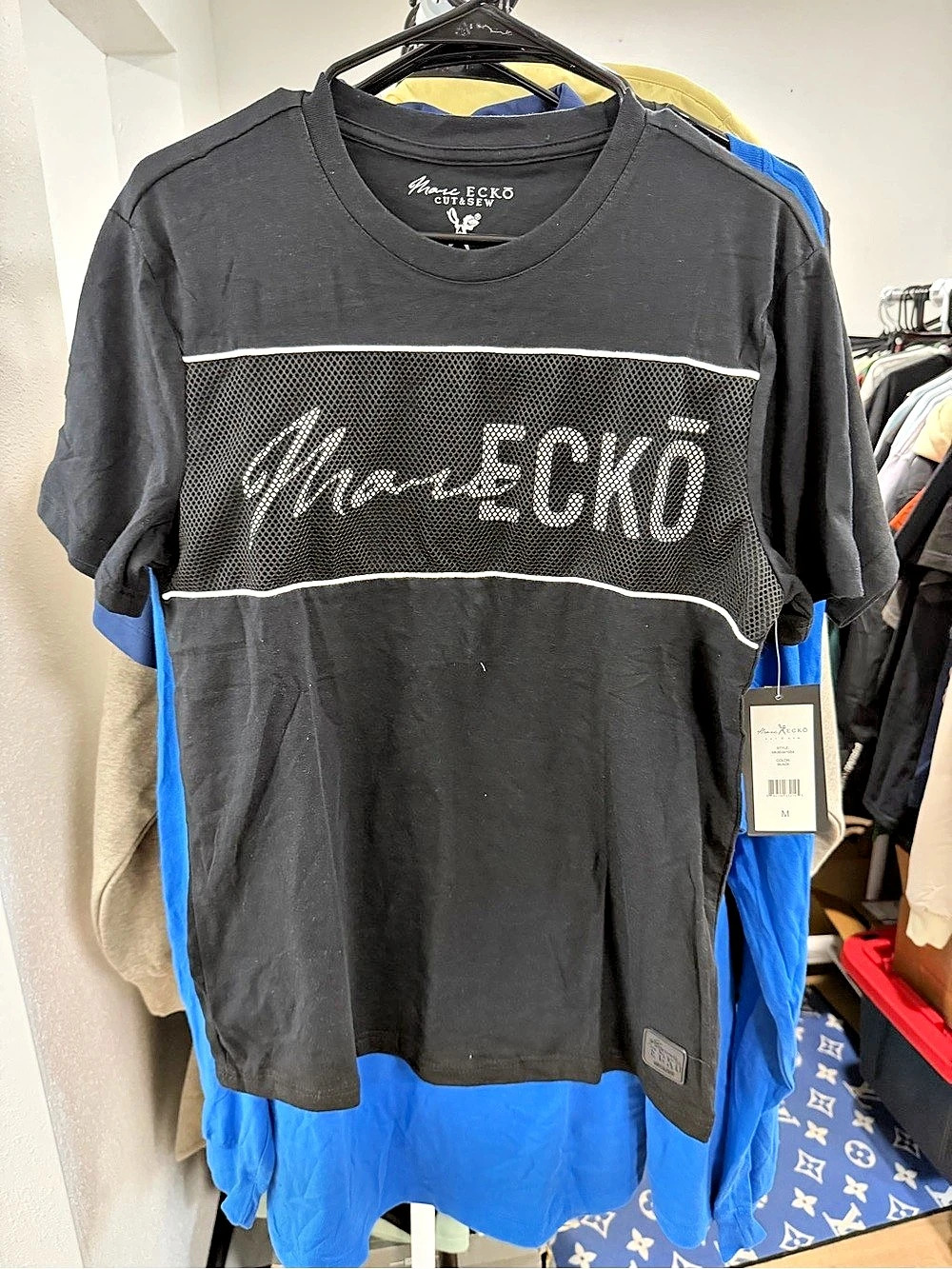 Marc Ecko Cut & Sew Mesh Logo Short Sleeve Tee Size Medium NWT